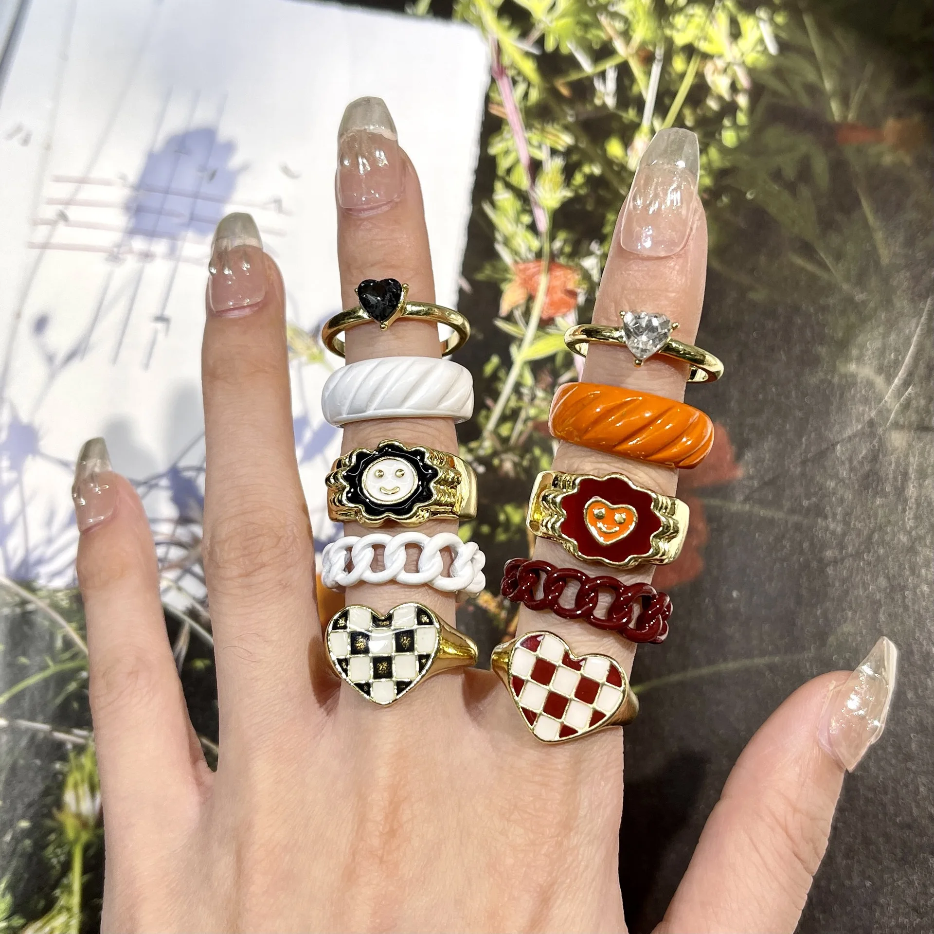 

New Fashion Enamel Smile Face Flower Heart Ring Set for Women Hollow Chunky Golden Open Finger Ring Vintage Party Jewelry Gift