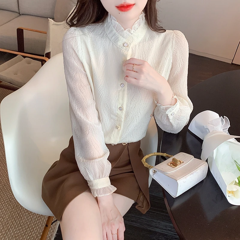 Женская шифоновая блузка с длинным рукавом оборками