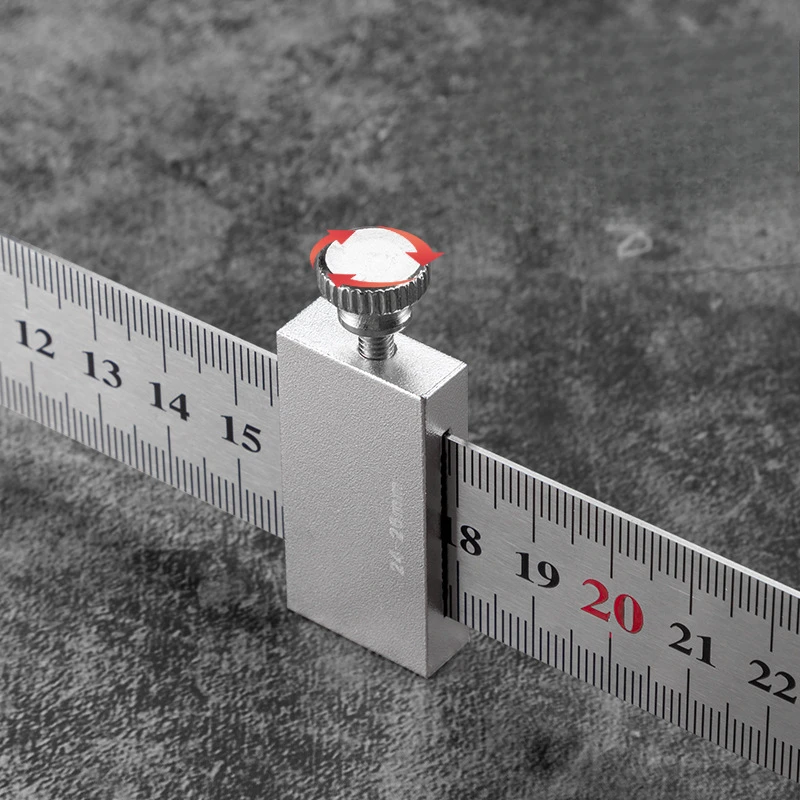 

Деревообрабатывающий инструмент металлический квадрат