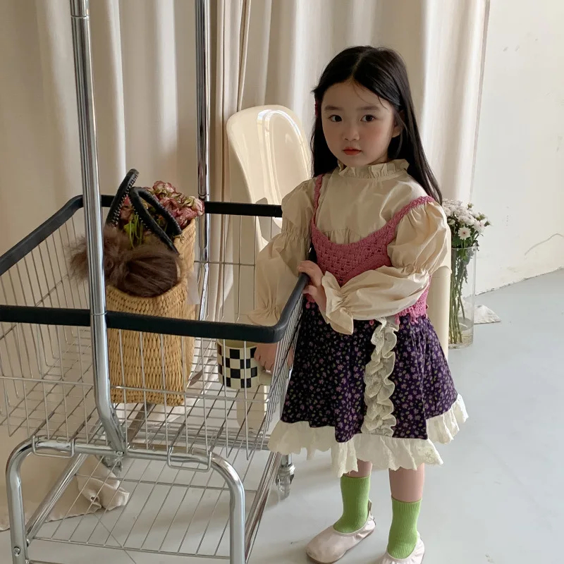 

Одежда для девочек в Корейском стиле красивый и милый Трикотажный жилет с пышными рукавами и Цветочная кружевная юбка с оборками Модный комплект из трех предметов