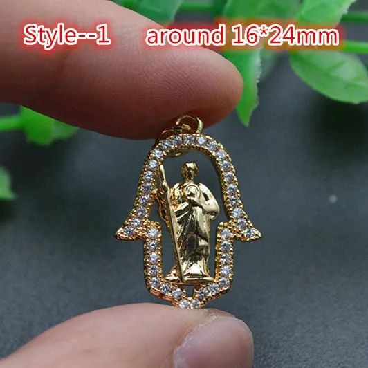 

Various Designs CZ Paved Gold Plated Oval Shape Jesus Madonna Metal Charms Pendant for Jewelry Making