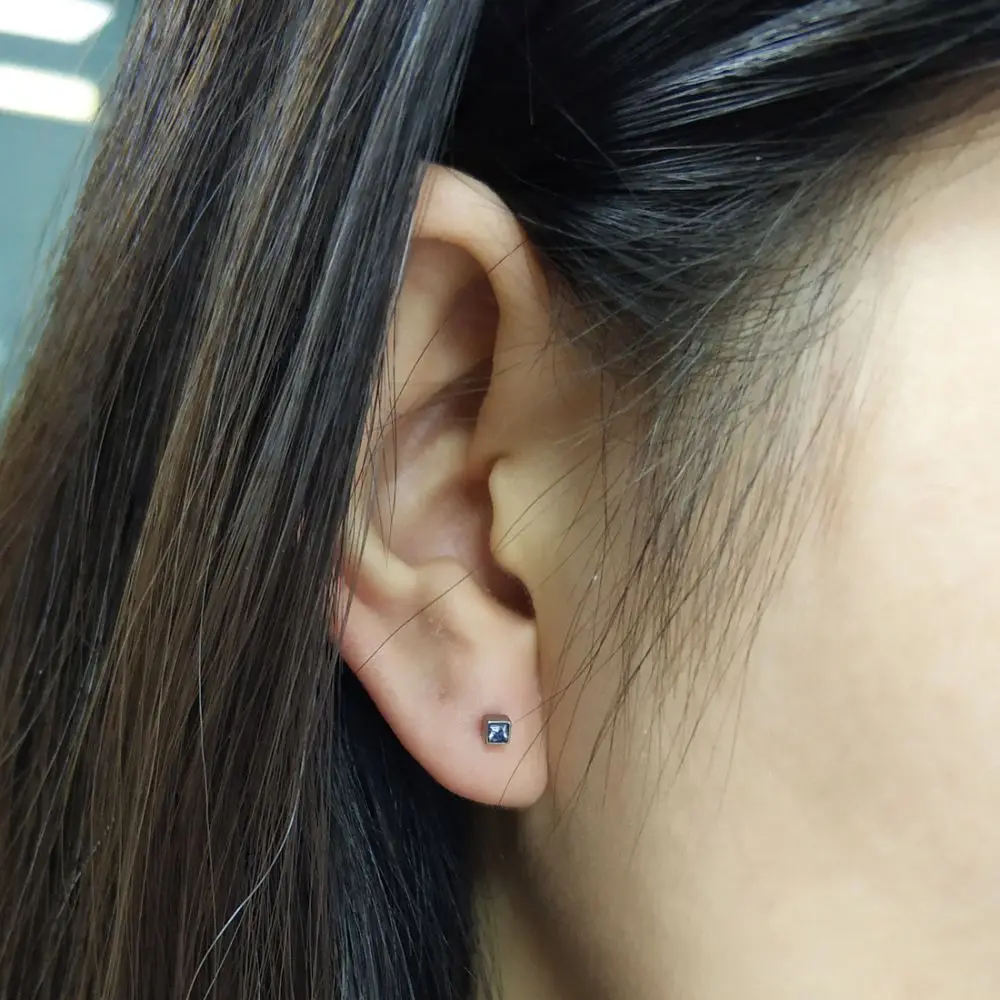 TGNEL серьги-гвоздики для женщин из чистого титана 2 6 мм черные/синие с фианитом