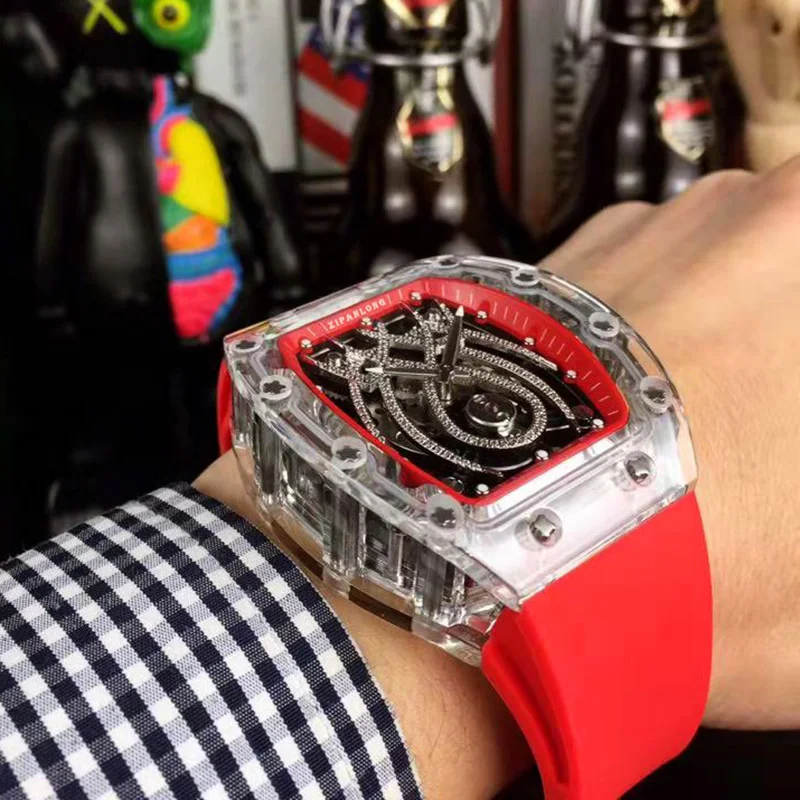 Рисунок 3 - Мужские часы с квадратным циферблатом