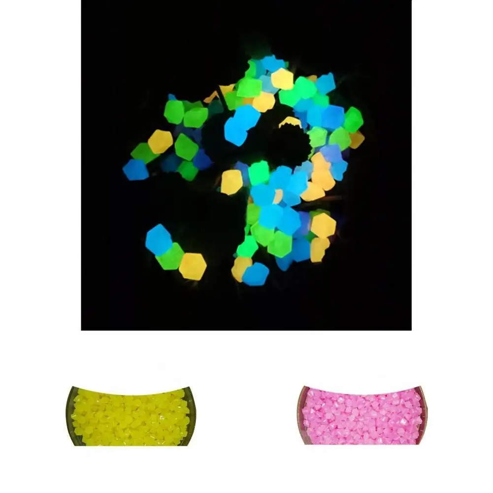 

Comfortable Grip Lightweight Glow in Dark Rhombus Luminous Pebble for Park