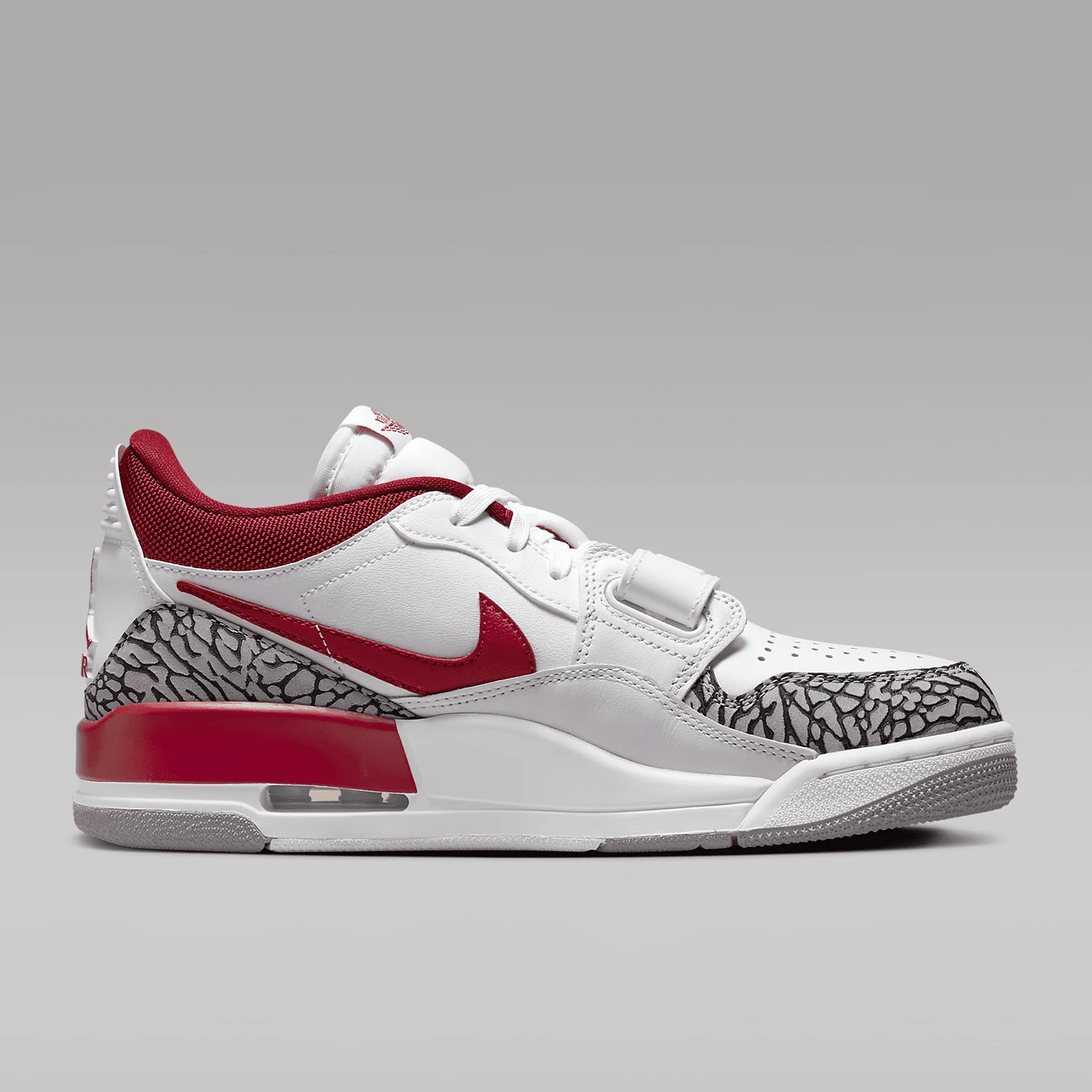 Фото Женские модные спортивные баскетбольные кроссовки Nike Authentic Current Season New Jordan FQ7827-106 №3