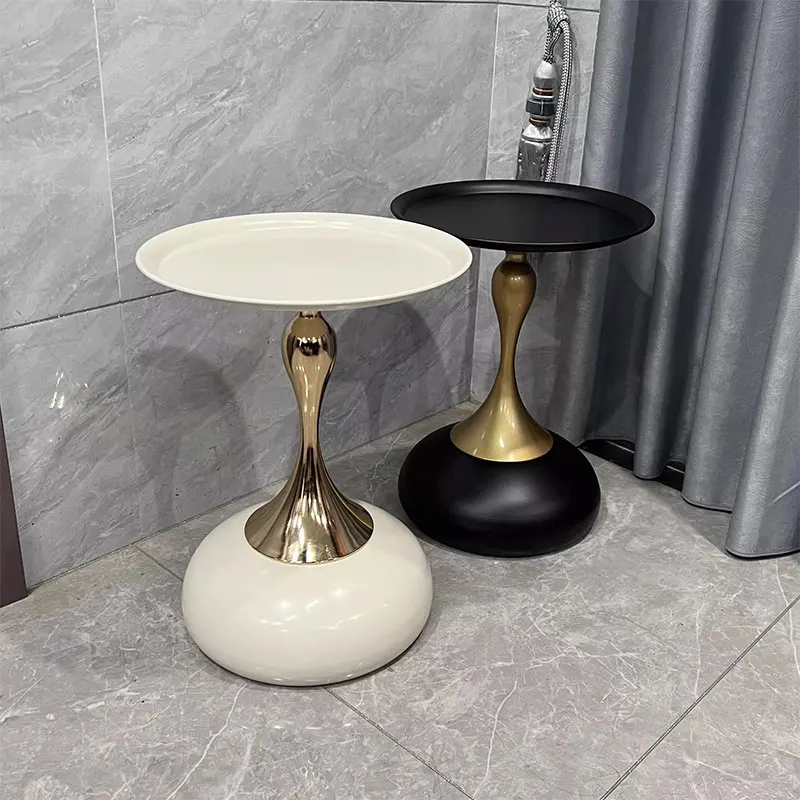 Стоячий современный журнальный столик в скандинавском стиле черный для