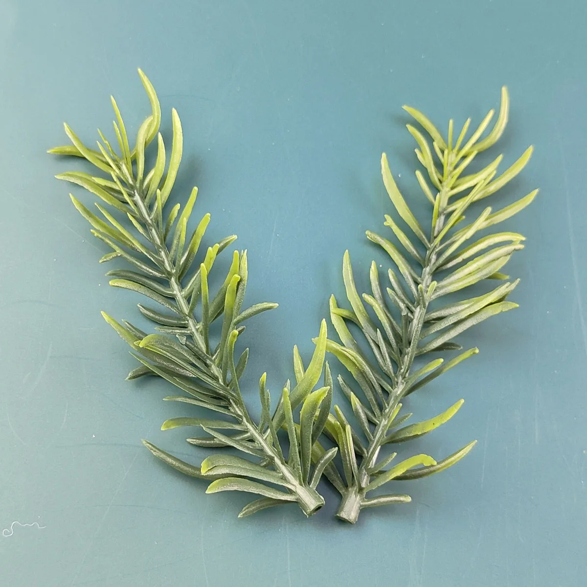 

5Pcs Artificial Green Aquatic Plants Leaves Fake Flowers Grass Wall Home Garden Wedding Wreath Party Decoration Outdoor Decor