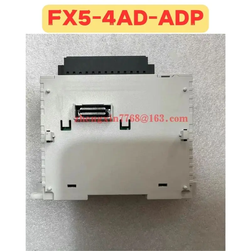 Б/у модуль ПЛК FX5-4AD-ADP FX5 4AD ADP Нормальная функция протестирована в порядке