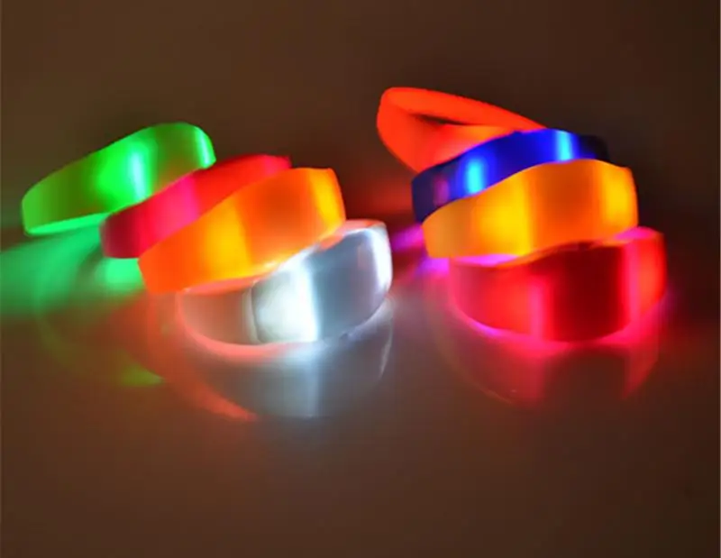 

100Pcs/Lot Solid color Voice Control LED Bracelet Sound Activated Glow Bracelet For Party Clubs Concerts Dancing cheers SN2291