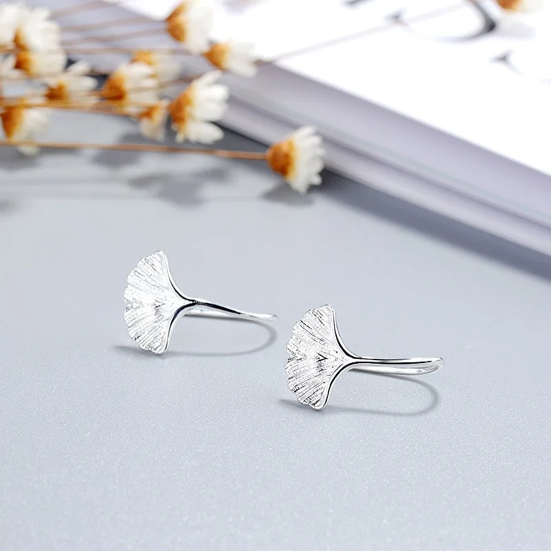 Корейские оригинальные дизайнерские серьги в виде листьев гинкго для женщин
