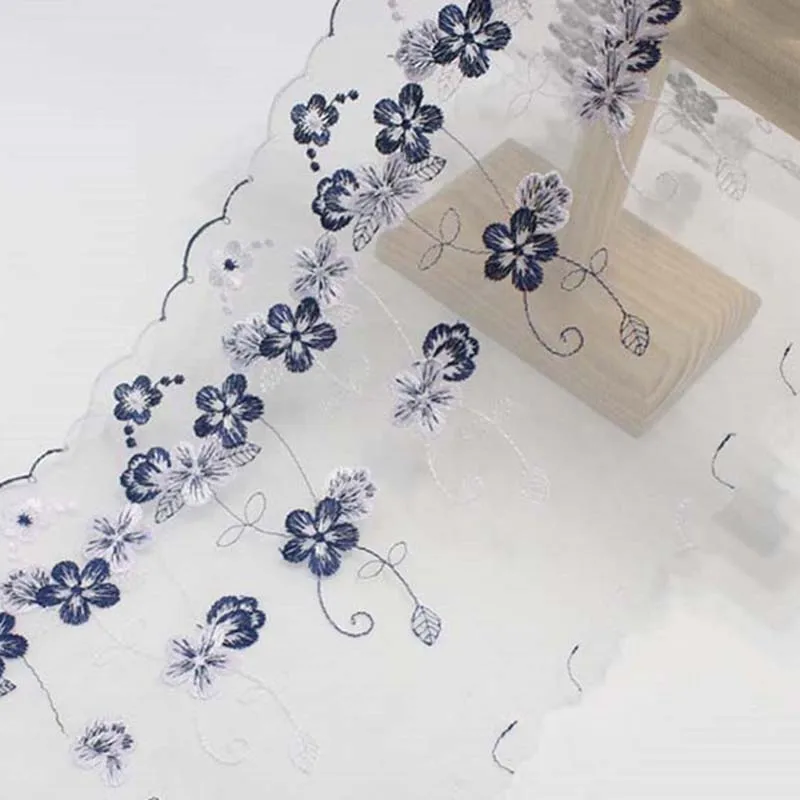 

29 ярдов, кружевная белая сетчатая Тюль с вышивкой синих цветов, кружевная Высококачественная кружевная ткань из полиэстера для одежды