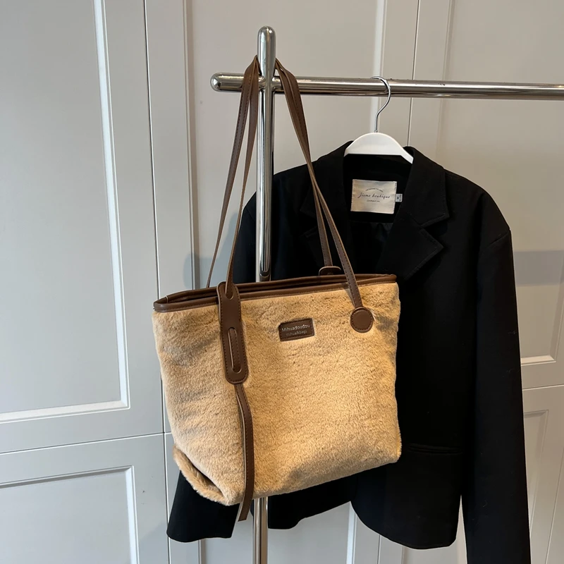 

Женская сумка-тоут, бархатный саквояж на плечо, вместительный чемоданчик для планшетного ПК, новый товар на осень и зиму, дорожная сумка