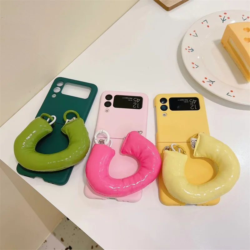 

Cute Cartoon Yellow Banana Wristband Phone Case For Samsung Galaxy Z Flip 4 Flip4 Z Flip 3 ZFlip 5G Yellow Skin Hard Cover Funda
