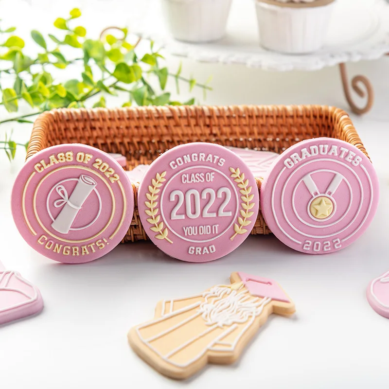 

2022 Graduation Season Cookie Cutter Graduation Cap Gown Acrylic Fondant Stamps Boy Girl Baking Mold Icing Biscuits Cake Tools
