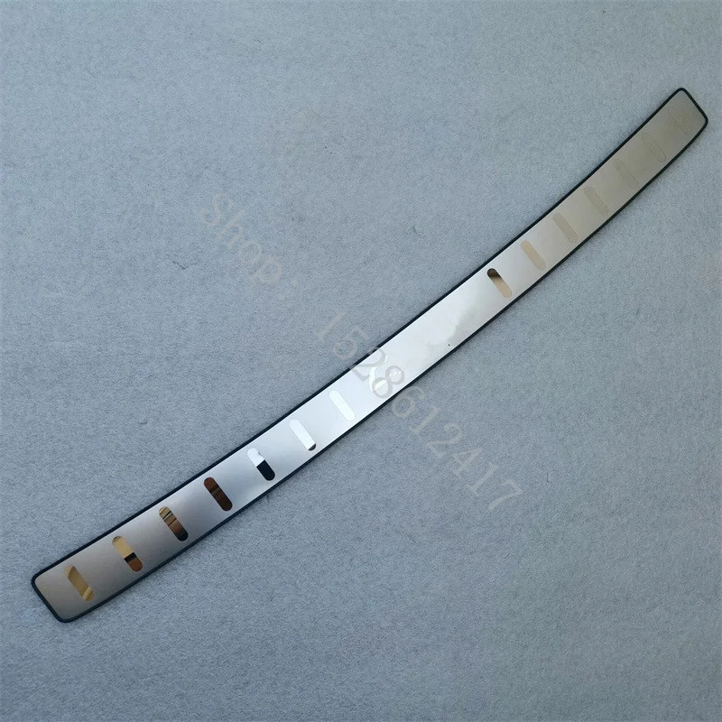 

Car accessories For Toyota Camry 2012 2013-2022 Stainless Rear Bumper Threshold Kick Pedal Protect Trim Stickers