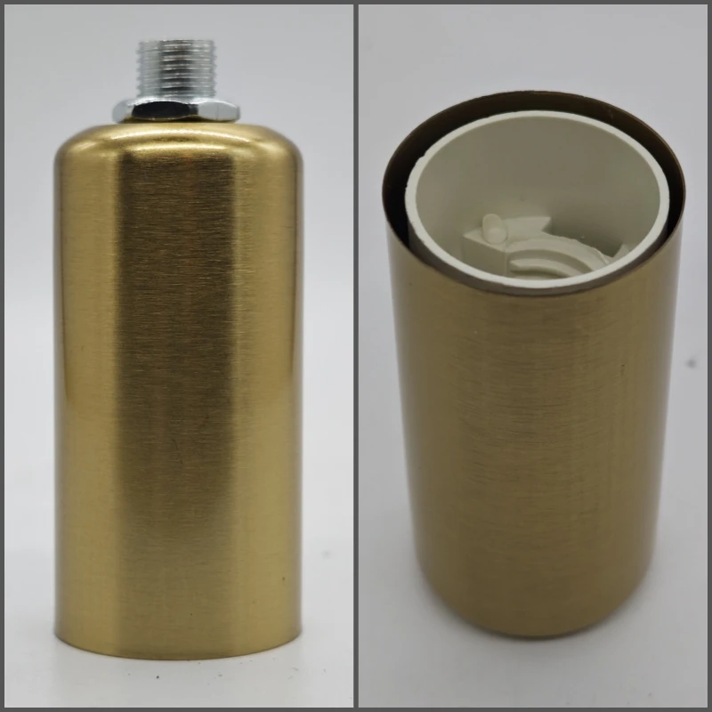 

Пластиковые розетки Calla&Allan с железными крышками 2 шт.