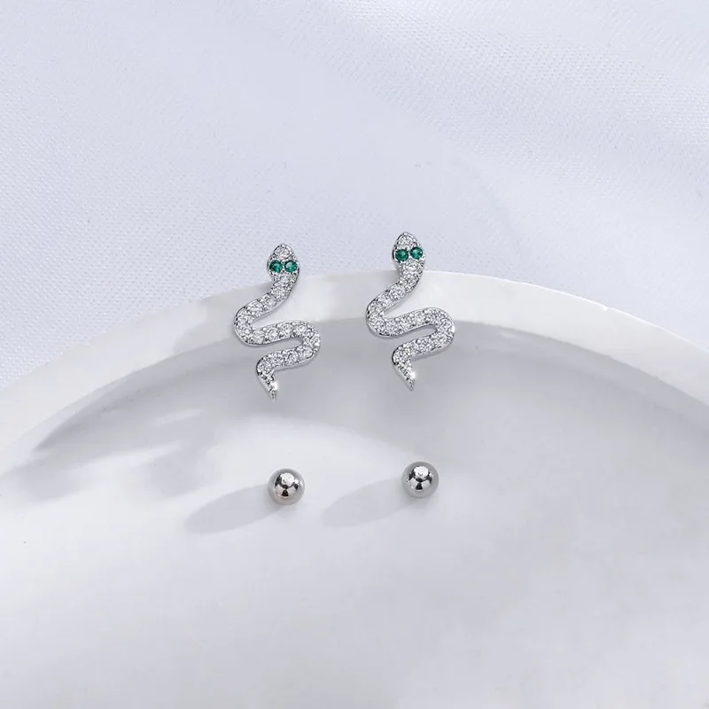 Фото Серьги-гвоздики LENNIK S925 из стерлингового серебра с фианитами в форме змеи, женские, в стиле интернет-знаменитостей, для девушек №4
