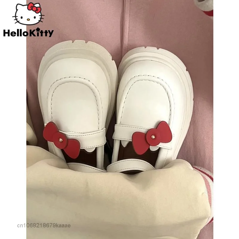 New Hello Kitty Bow Shoes tacchi grossi in pelle bianca donna girocollo scarpe con plateau Y2k ragazza dolce scarpa coreana Mary Janes scarpe