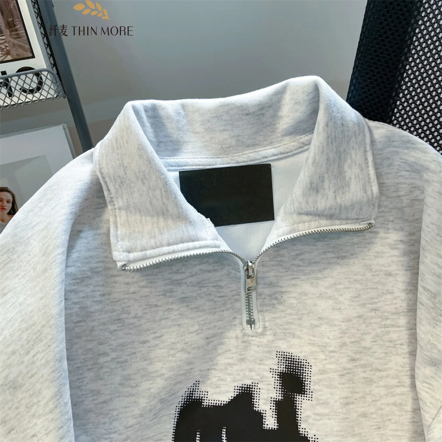 Рисунок 3 - Свитшот с длинным рукавом и молнией