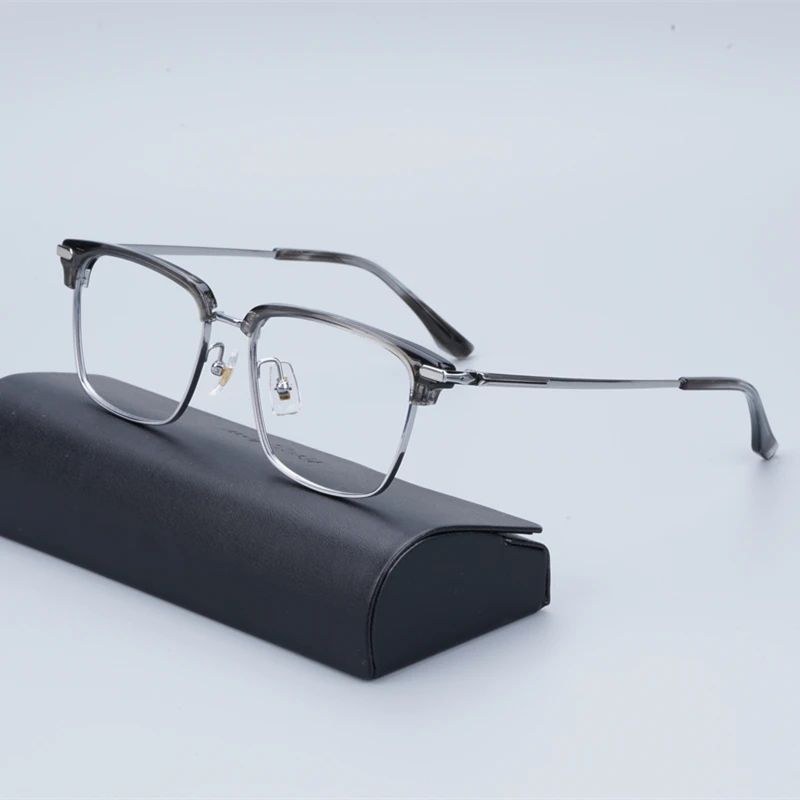 

Quality Titanium Eyeglasses Business Men and Women Eyeglasses with Case Prescription Eyewear of Top Quality