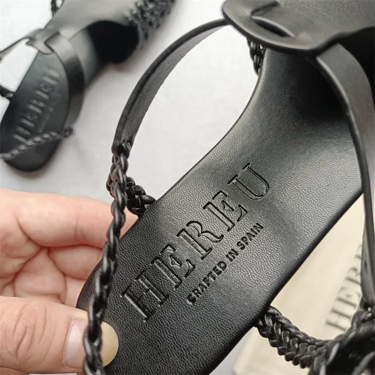 HEREU 2022 Summer New Niche French Retro Hollow Flat Bottom T-strap Genuine Leather Hand-woven Designer Woman Sandals