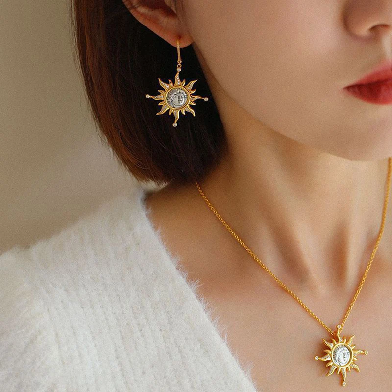 

Vintage Sun God Pendant Necklaces Earrings Retro Double Color Coin Apollo Chain Necklace Jewelry Birthday Gifts for Women Girls