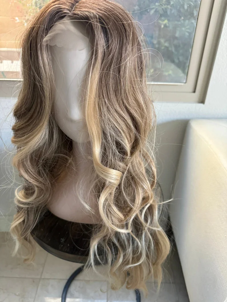 Длинный Ombre Blonde Волнистый Парик Фронта Шнурка для Женщин 26-дюймовый Вьющийся
