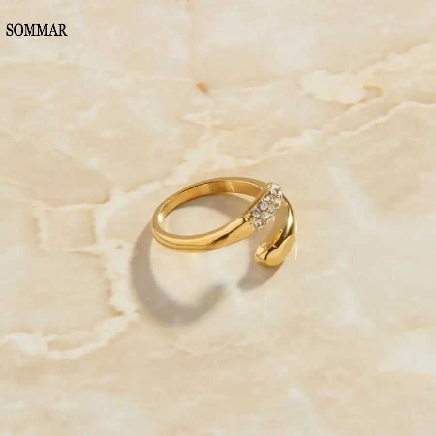 

SOMMAR Trendy Gold Plated size 7 Gentlewoman ring White crystal glass snake shaped ring prices in euros Jewelry for women