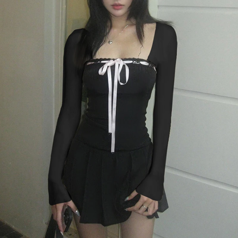 Женское короткое платье с длинным рукавом черное облегающее в Корейском стиле