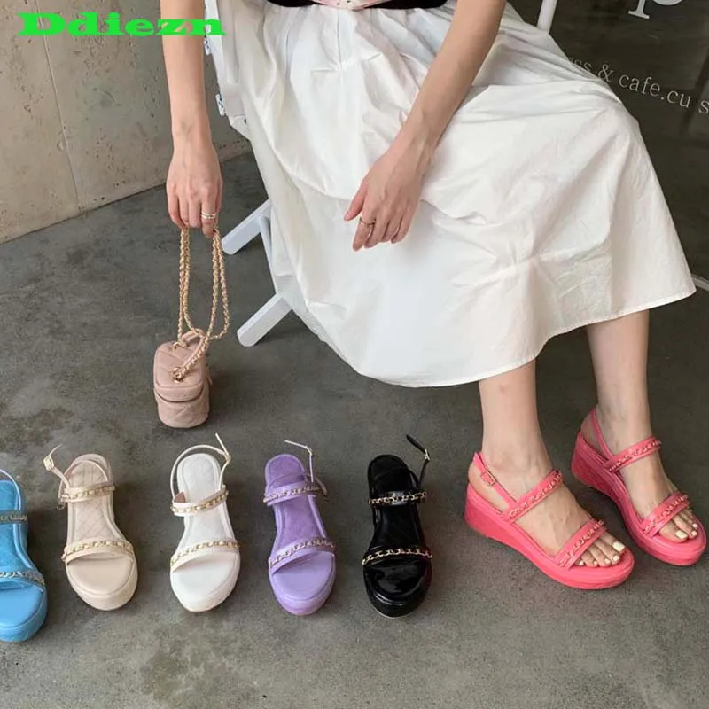

Туфли женские на танкетке, римские сандалии на платформе, высокий каблук, цепочка, сланцы, Уличная обувь, модель 2023