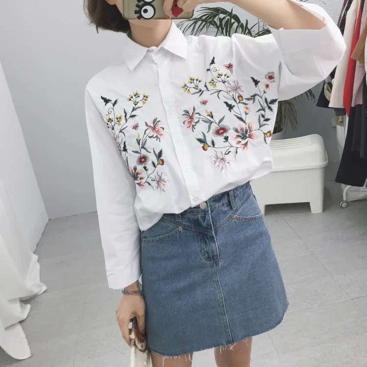 

Preppy Style Tops Women's Blouse 2021 Loose Tunic Fashion White Floral Embroidery Long Sleeve Shirts Female Casual Blusas New