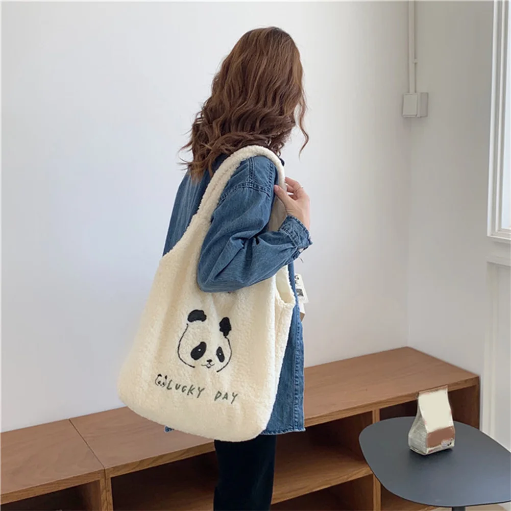 

Cashmere Handbag Bear Embroidery Large Capacity Shoulder Bag Plush Soft Casual Totes Shopping Bags Girls Cute SchoolBag