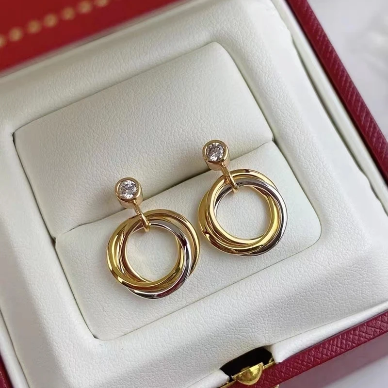 

Женские серьги-кольца из серебра 925 пробы, с одним бриллиантом