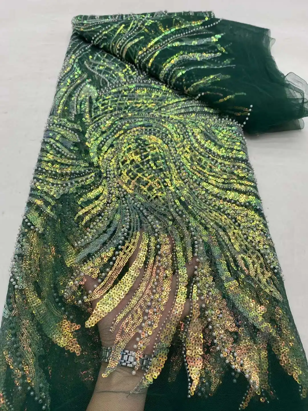 Нежная золотистая французская кружевная ткань с жемчугом и блестками Тюлевая