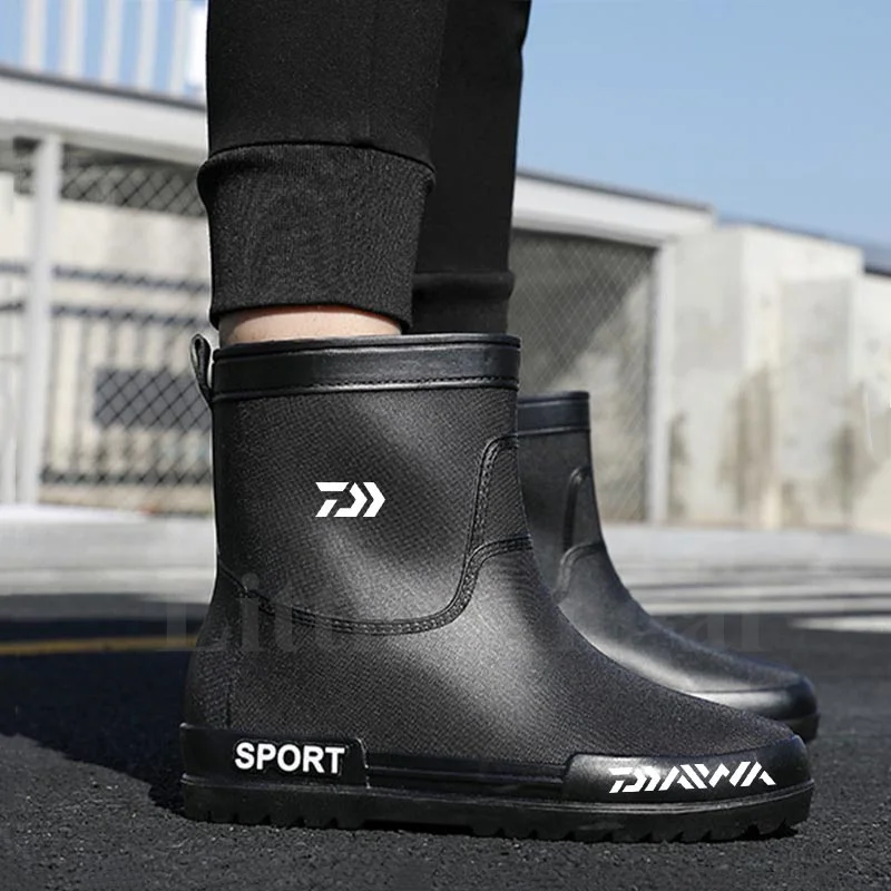 

Daiwa Men's Anti-Slip Rubber Kitchen Shoes Women Outdoor Waterproof Wear-Resistant Breathable Hiking Pvc Fishing Rain Shoes