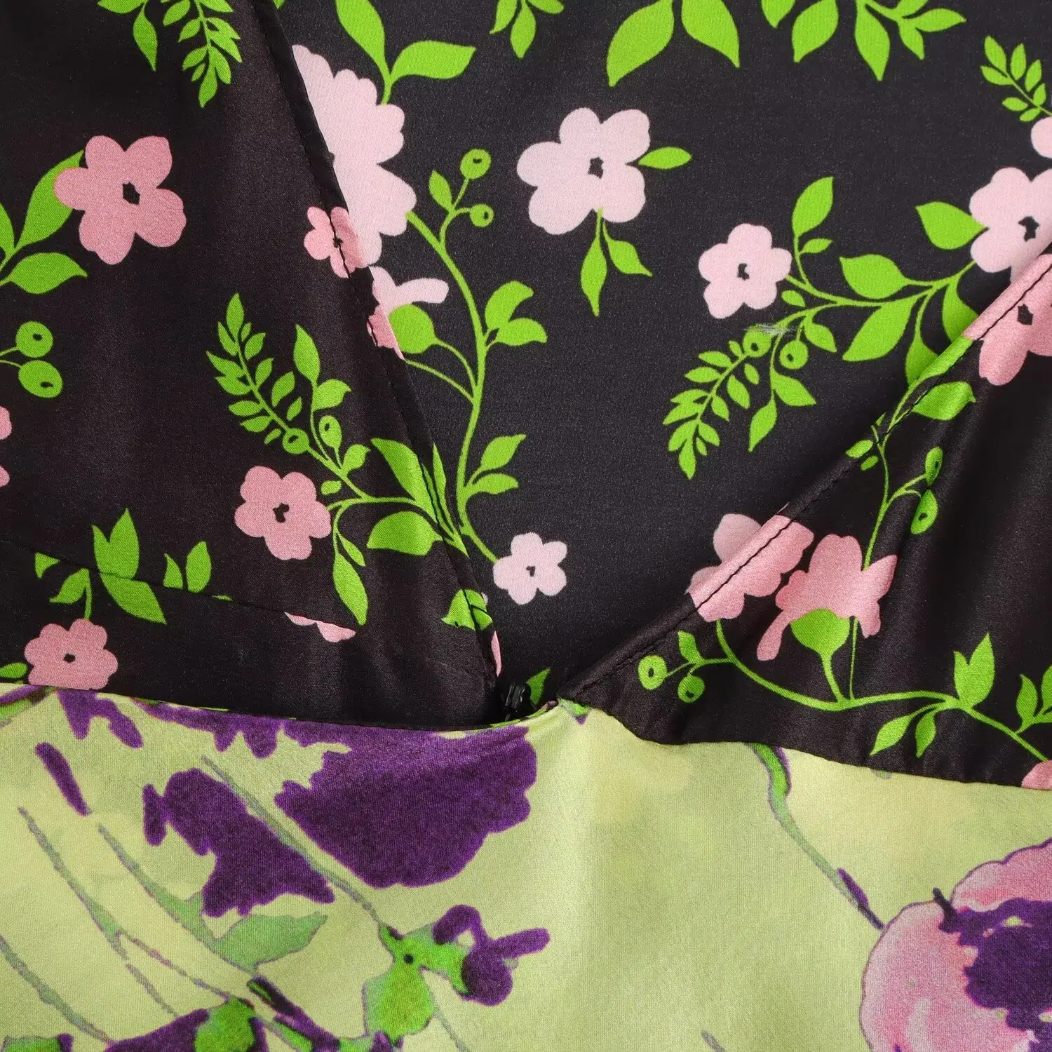 TRAFZA женское летнее шелковое атласное текстурированное платье миди без рукавов с