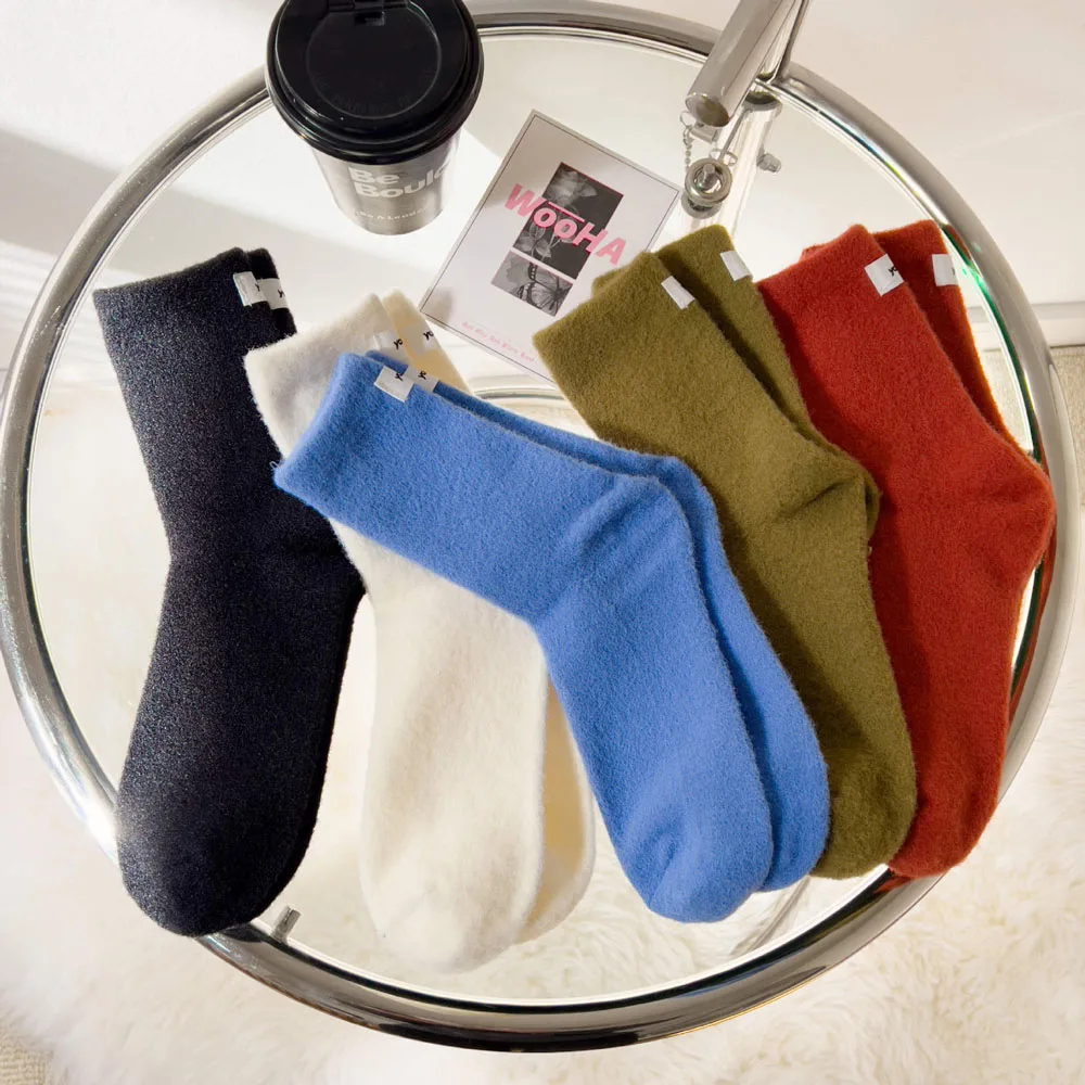 

Lovely Cartoon Autumn and Winter Plush Label Socks Thickened Warm Middle Tube Socks Sleeping Socks Home Floor Socks