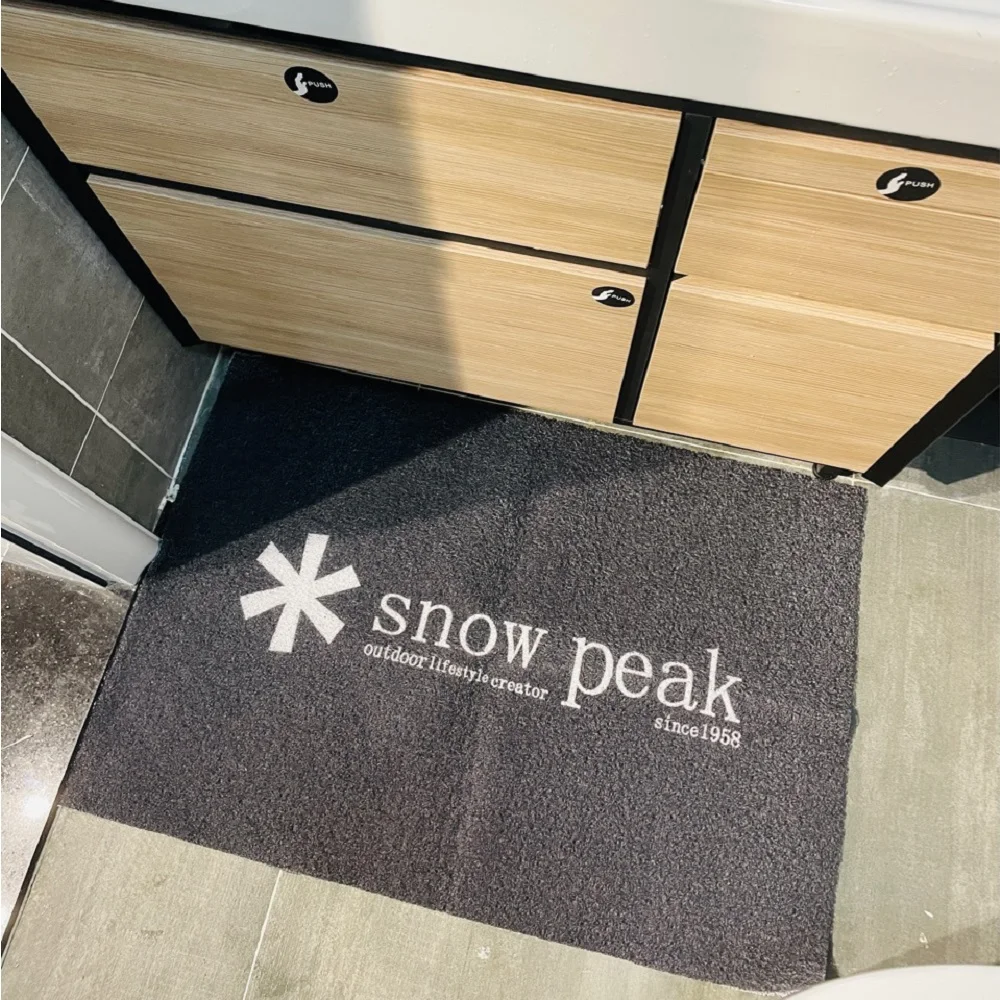 

Snowpeak Camping Household Korea SnowLine Silk Ring Carpet Rugs Living Room Non-slip Foot Entrance Door Bath Sneaker Mat Kitchen