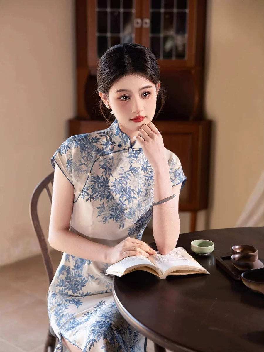 Улучшенное элитное зеленое жаккардовое атласное платье Cheongsam для молодых