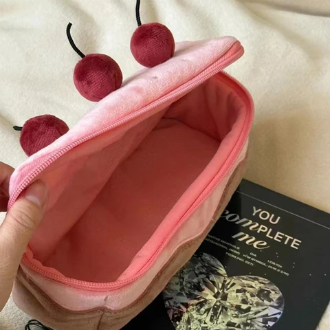 JESJELIU Плюшевая сумка для ручек вишневый торт