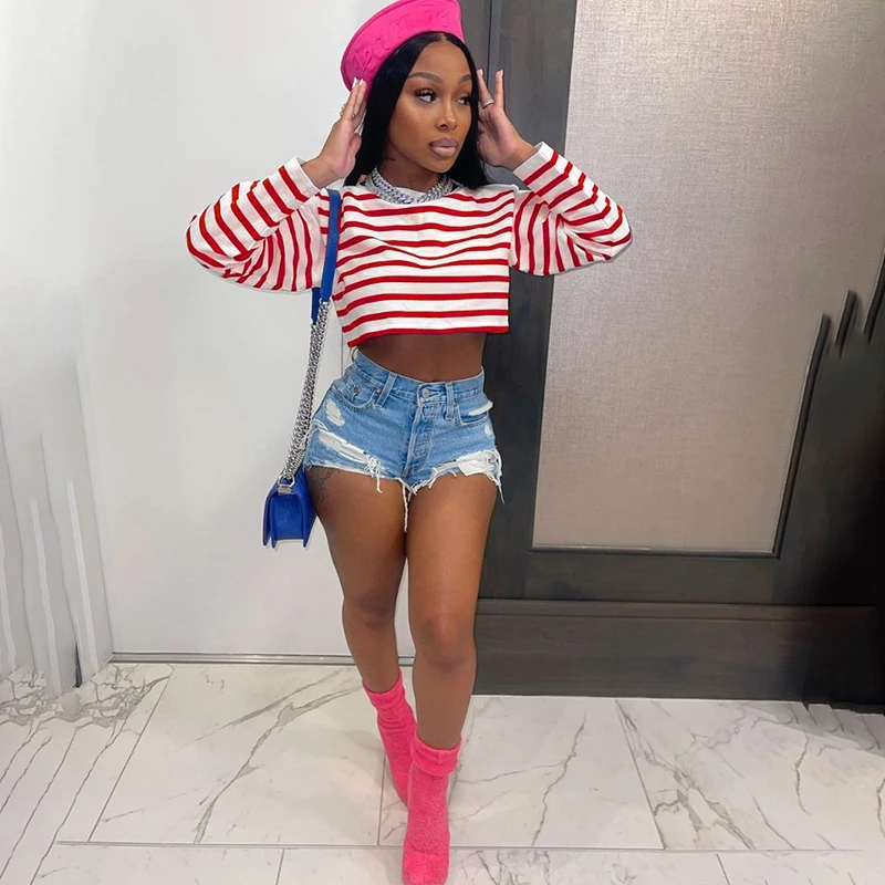 

Женский укороченный топ в полоску, с круглым вырезом