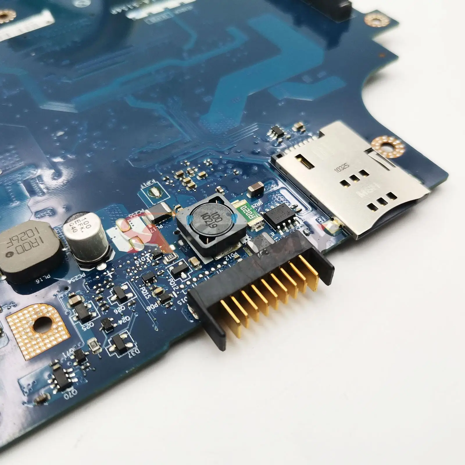 Рисунок 5 - Материнская плата для ноутбука Dell Studio 1747 1749