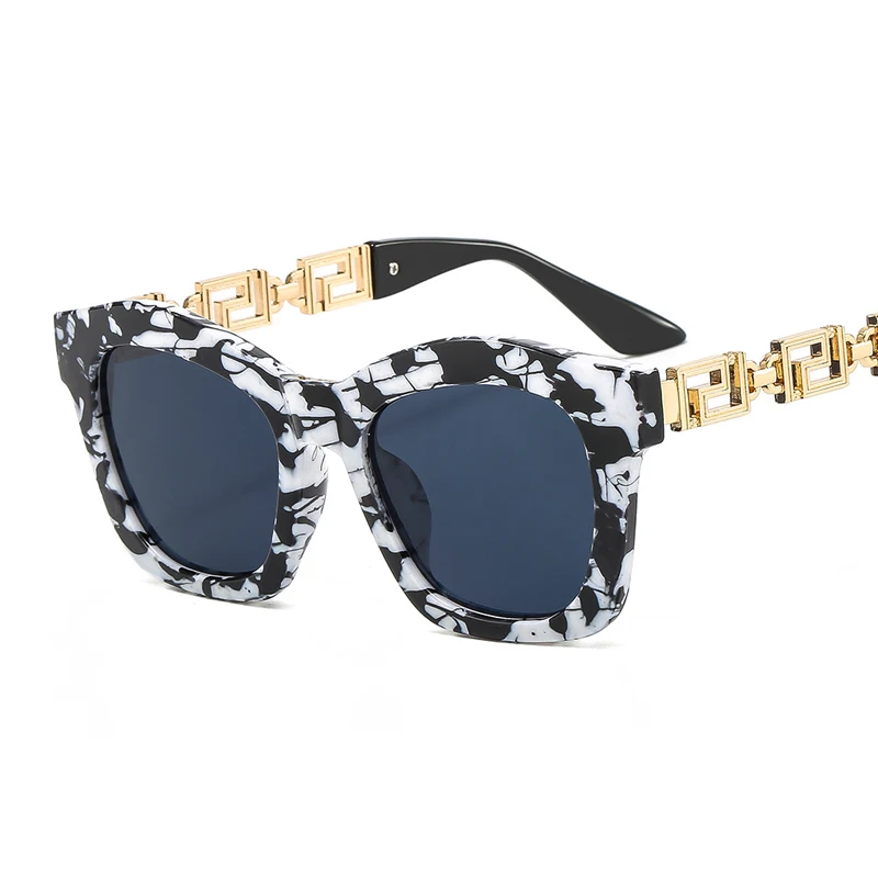 Gafas de sol con forma de ojo de gato para mujer, anteojos de sol femeninos con cadena de Metal pequeña, elegantes, a la moda, color negro, UV400