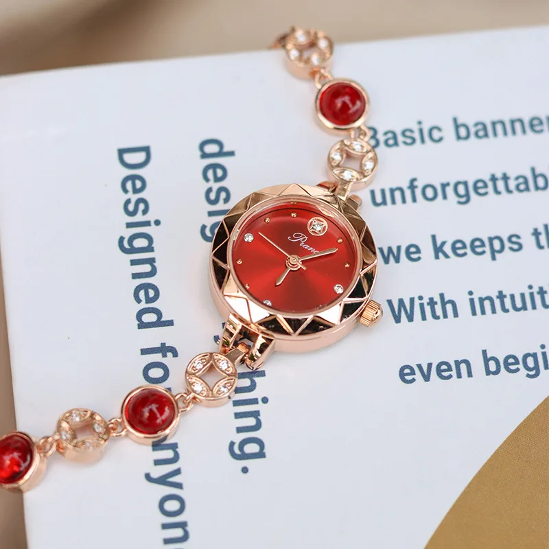 Часы наручные женские кварцевые с браслетом из драгоценных камней