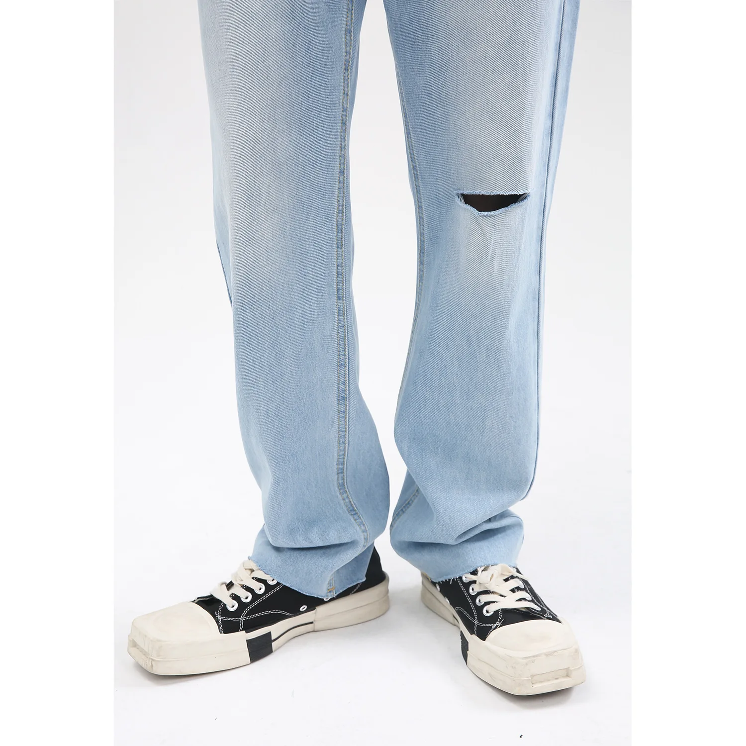 Four Seasons Men's Korean Style Straight Simple Hole Design Men's Jeans Hip Hop Streetwear Jeans Denim Mens Pants Wide Leg Jeans