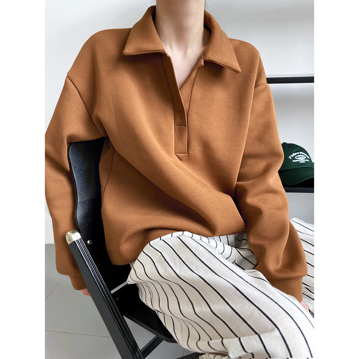 

Осенняя новая Корейская версия Повседневный космический хлопковый топ с отворотом дизайнерский свободный воздушный слой свитер для женщи...