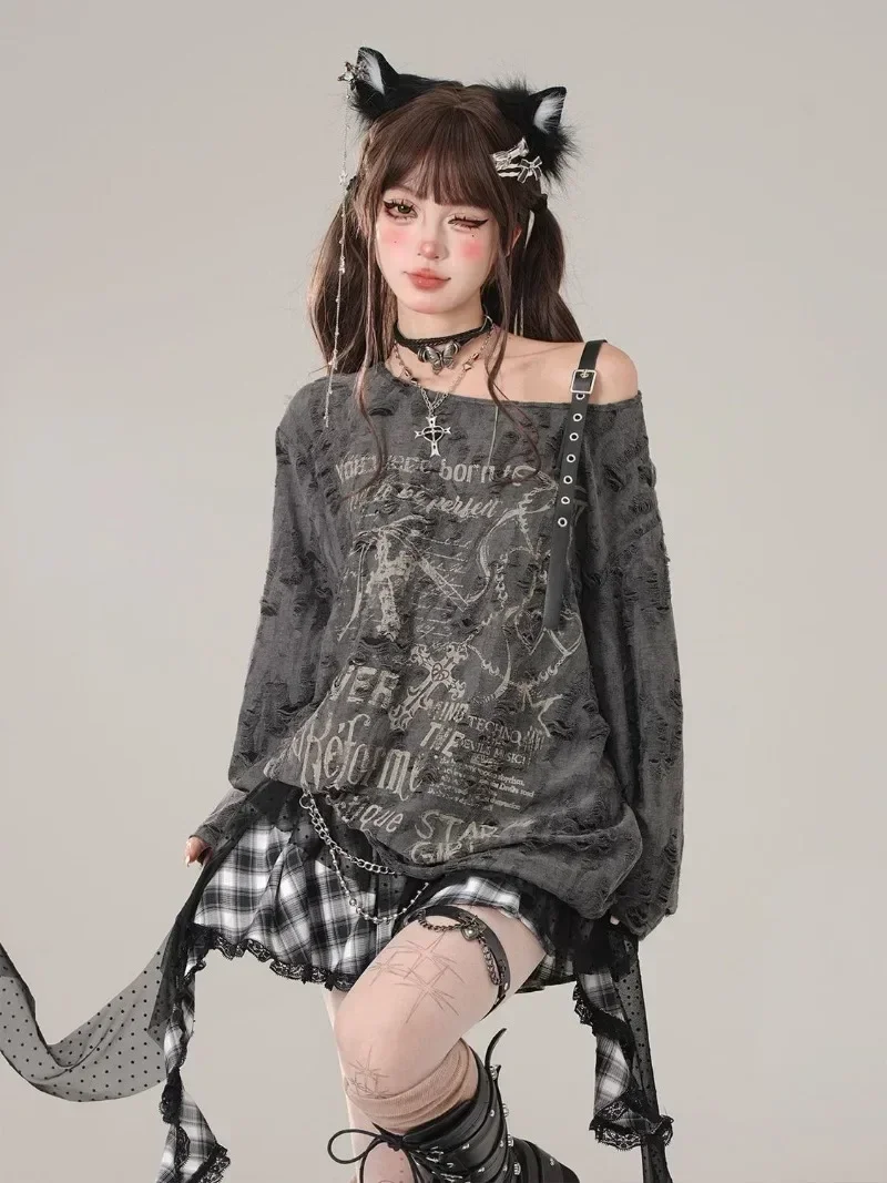 Гранж-готические футболки с открытыми плечами и графическим рисунком женская