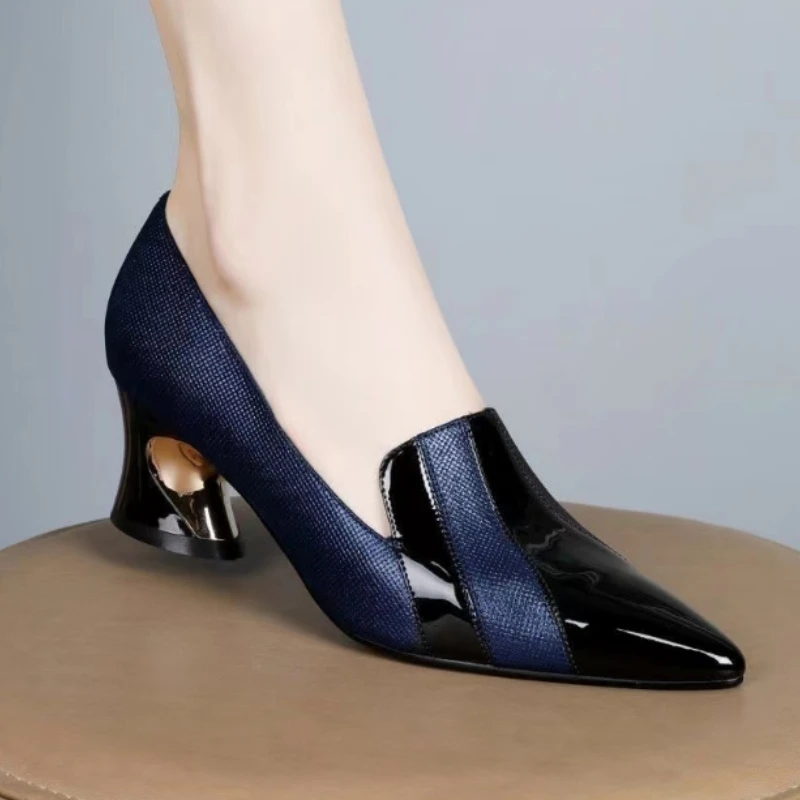 

Fashion Women's Shoes 2023 New Pointed Mid Heels Mother Pointed Trendy Banquet Shoes Shallow Mouth Ladies Summer/spring