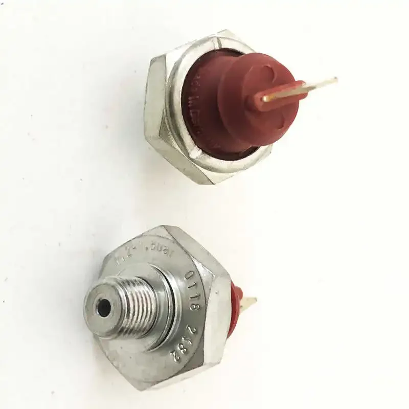 Deutz FL1011 переключатель давления масла 01181552 01182482