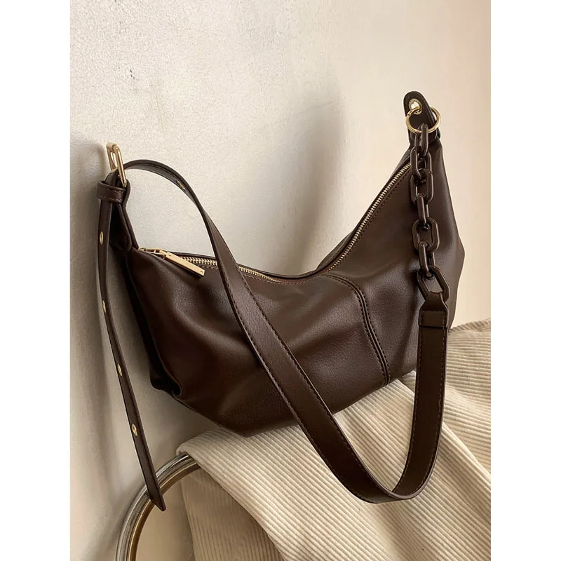 

French Simple Underarm Bag High-End Texture Large Capacity Solid Shoulder Bags 2023 New Niche Design Commuter Crossbody Pack